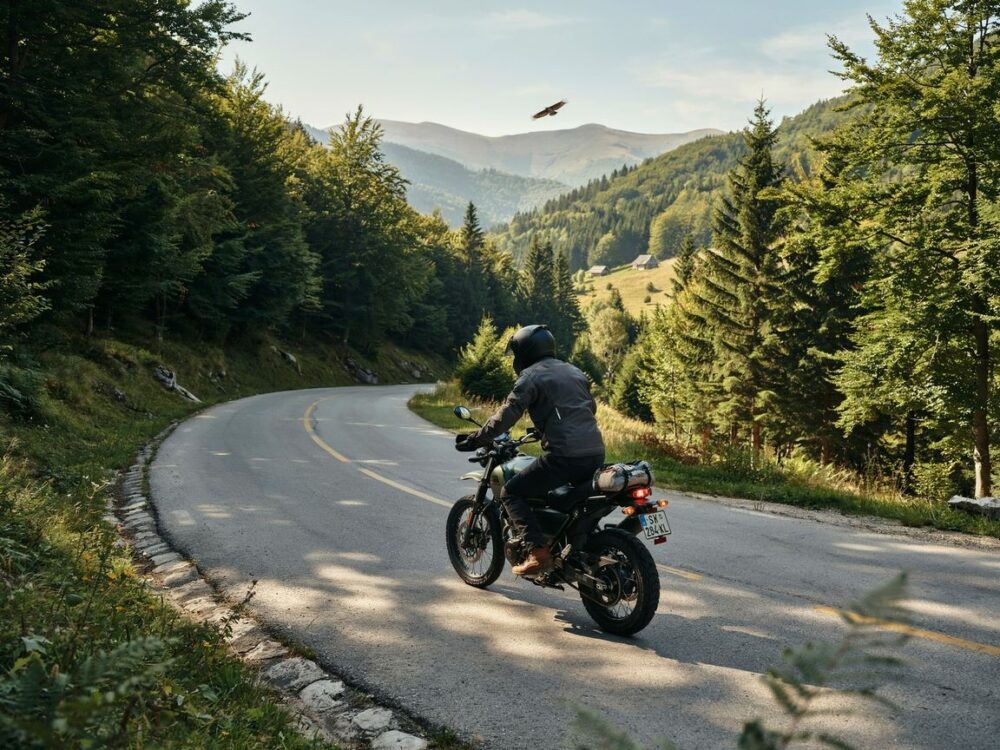 Motocykl na rumuńskiej drodze