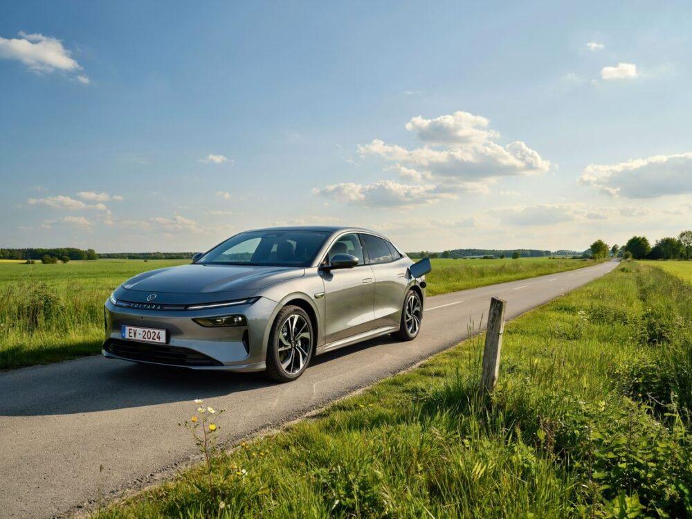 Ile przejedzie samochód elektryczny na jednym ładowaniu i od czego zależy jego zasięg