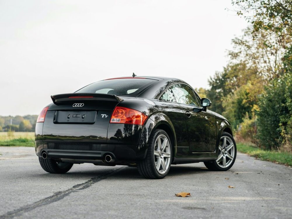 Audi TT 8N spoiler wybór montaż i porady tuningowe