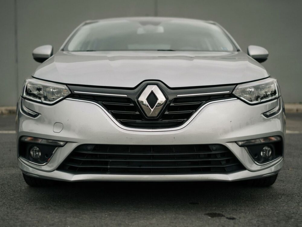 zderzak Renault Megane 3 przód